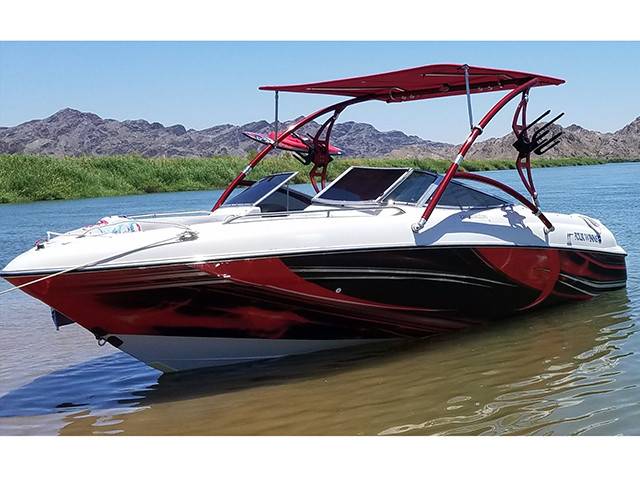 1996 Four Winns Horizon 220