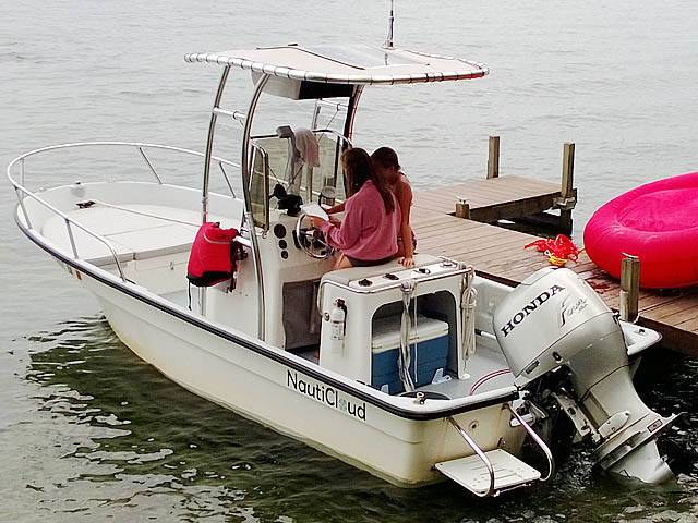 1998 Maritime 1890 with SG600 Boat T-Top