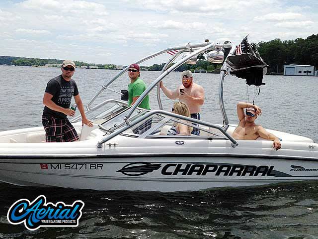 2001 Chaparral 180 SSE with Airborne 2.0 Wakeboard Tower — customer install photo
