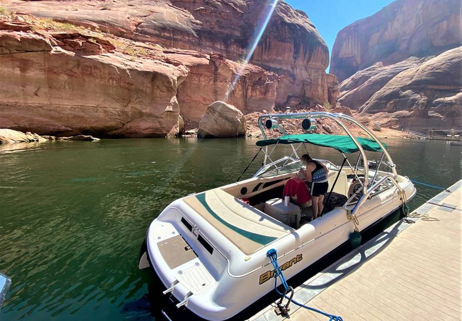 1998 Bryant 232 Limited with Airborne Wakeboard Tower