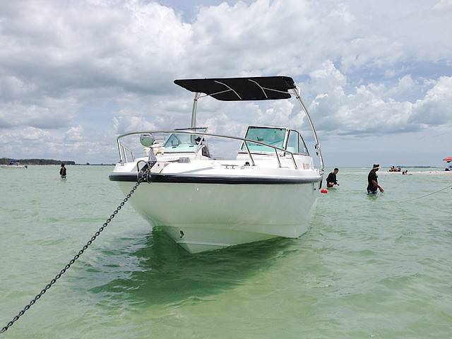 2001 Boston Whaler Ventura 21 with FreeRide Wakeboard Tower