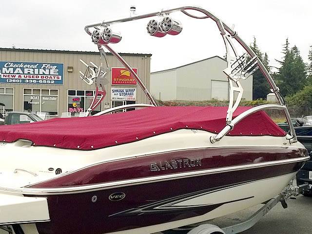 2006 Glastron with Assault Wakeboard Tower