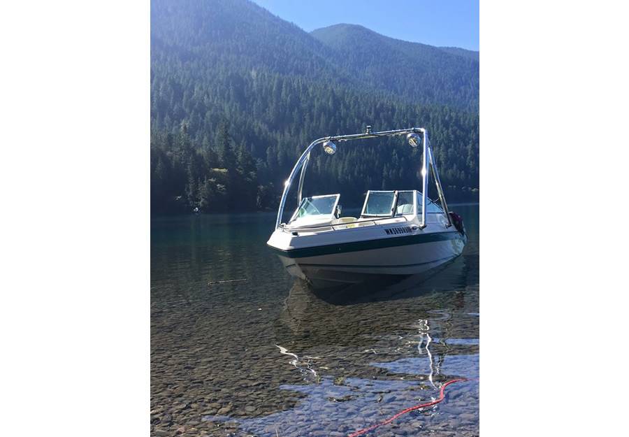 1993 Sea Swirl 185SE with Ascent Wakeboard Tower