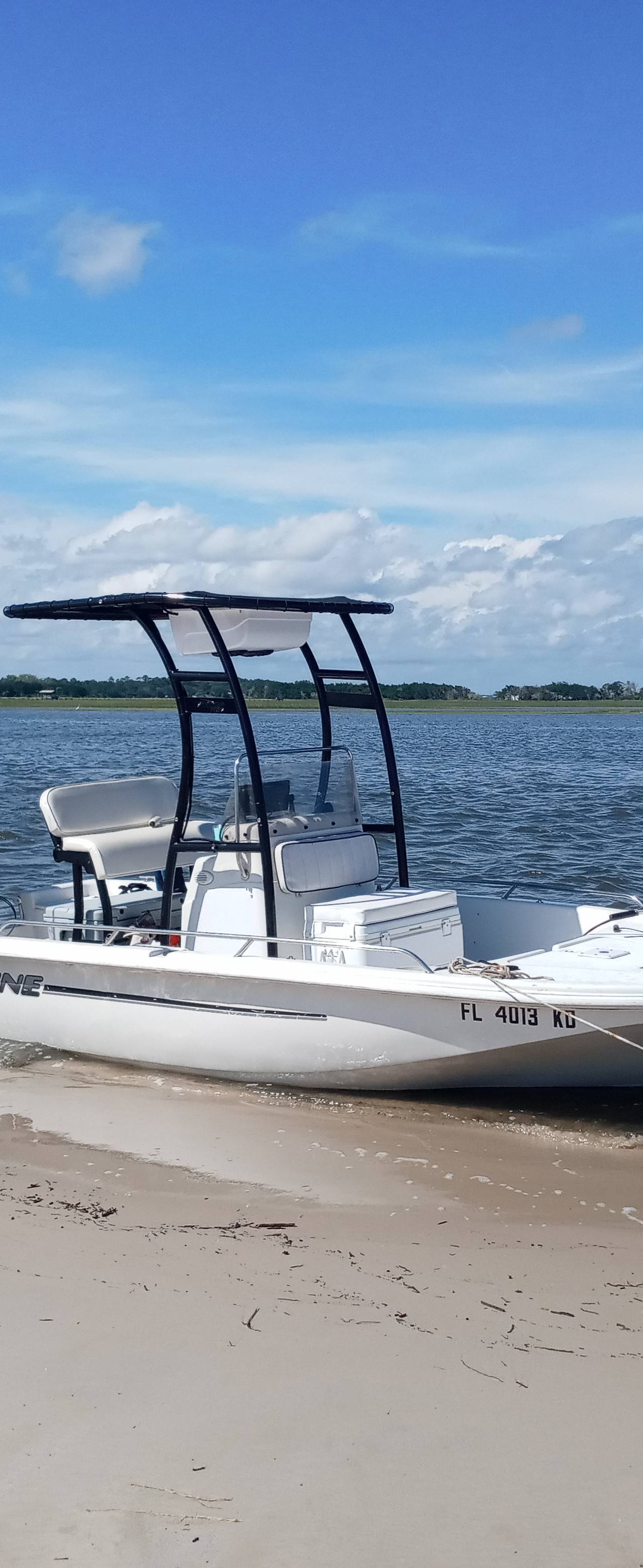 1998 Pro-Line 180 Sport Utility Bay with SG300 Boat T-Top