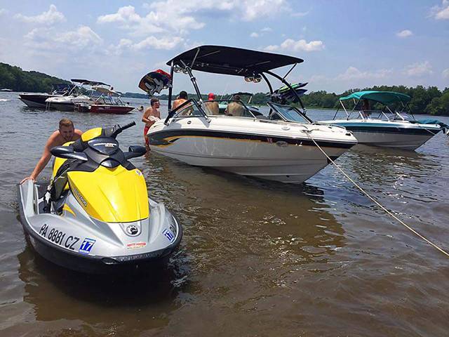 2002 Chaparral 196 SSI with Airborne Wakeboard Tower