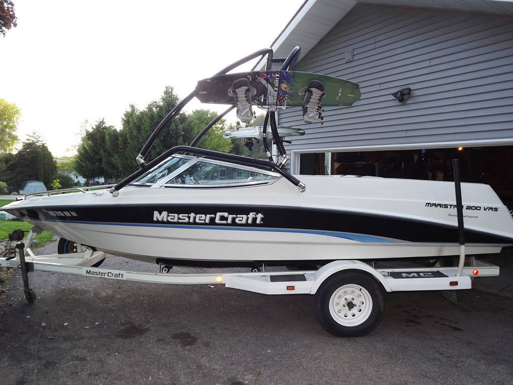 1995 Mastercraft Maristar 200VRS with Airborne Wakeboard Tower — customer install photo