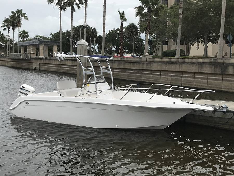 1997 Wellcraft 22'