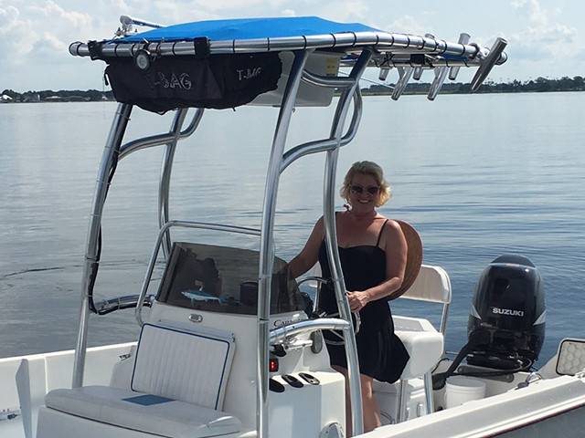 2009 Bass Cat Caracal with SG600 Boat T-Top