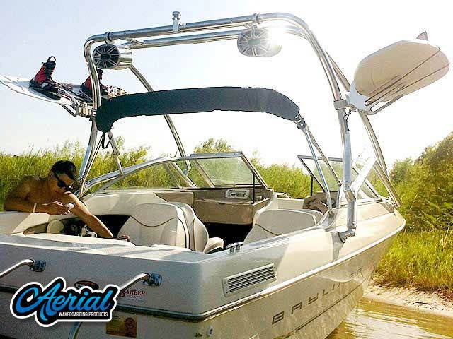 2000 Bayliner Capri 1950 with Airborne 2.0 Wakeboard Tower