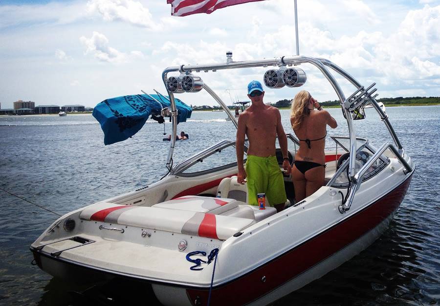2004 Stingray 190LS with Airborne 2.0 Wakeboard Tower — customer install photo