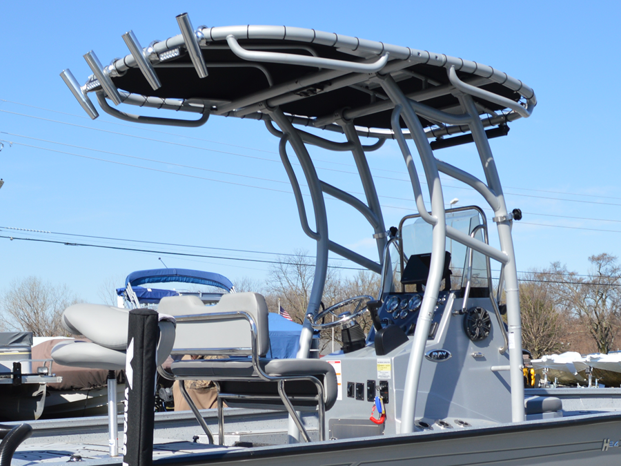 2020 Xpress H24 Bay with SG900 Boat T-Top
