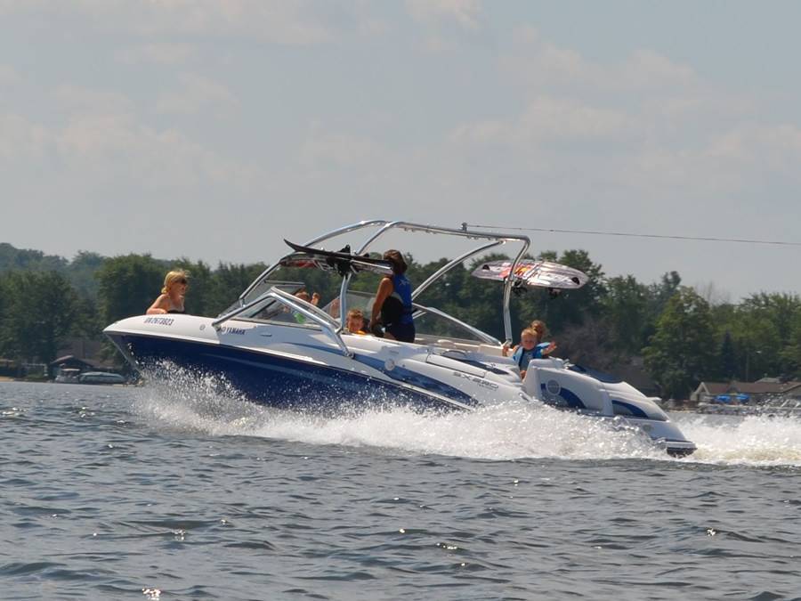 2005 Yamaha SX230 with Airborne Wakeboard Tower