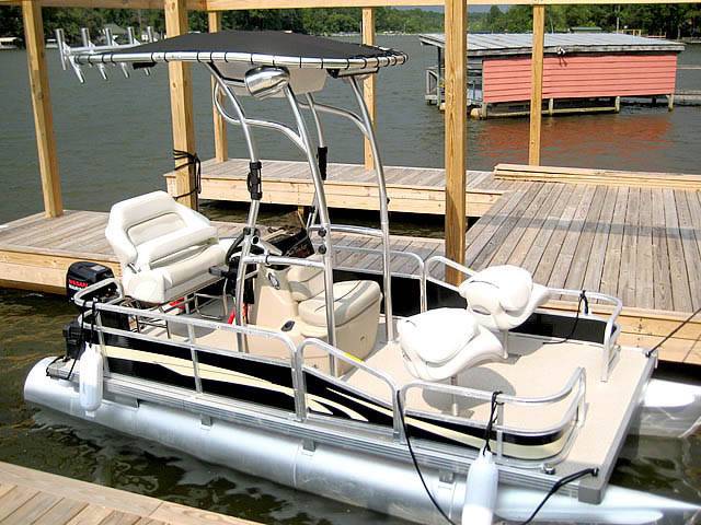 Godfrey Sea Ryder Pontoon / Custom with SG600 Boat T-Top