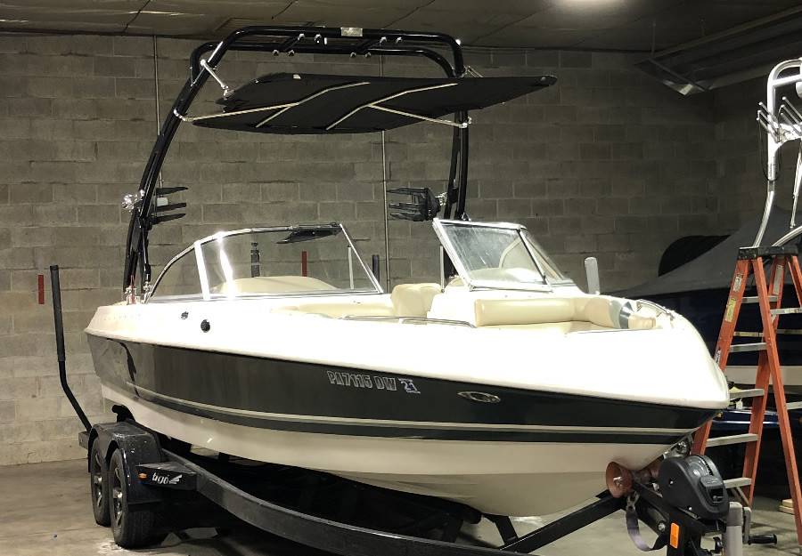 2000 Tige 23v with FreeRide Wakeboard Tower — customer install photo