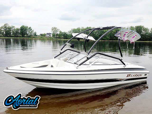 2004 Larson SEi 180 with Airborne 2.0 Wakeboard Tower