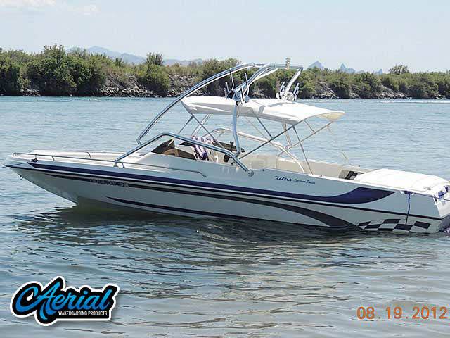 2001 Ultra Custom 21' with Airborne Wakeboard Tower