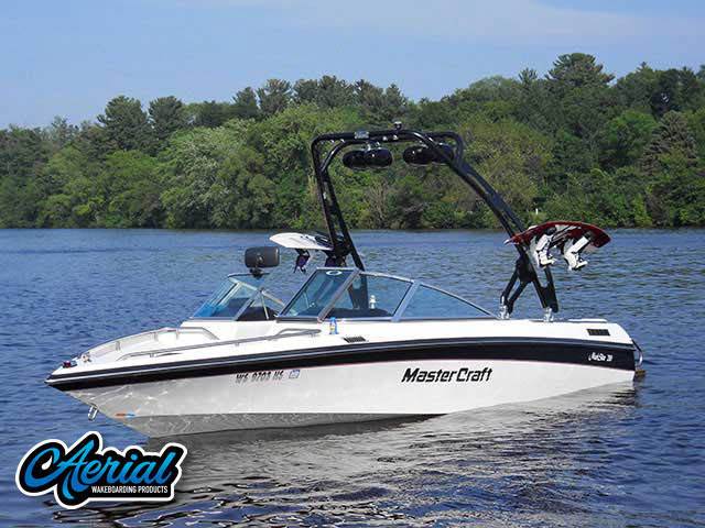 1990 Mastercraft Maristar 210 with FreeRide Wakeboard Tower