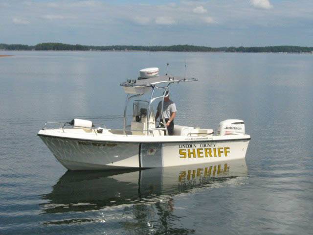 2005 May-Craft 2000 with SG600 Boat T-Top