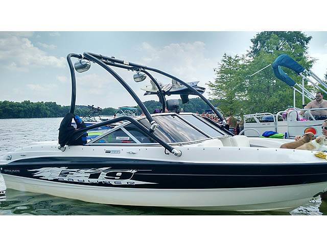 2009 Bayliner BR185 with Airborne 2.0 Wakeboard Tower