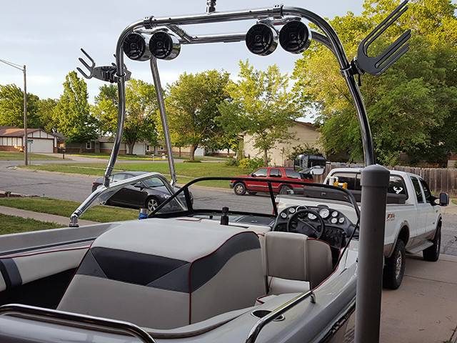 1995 Correct Craft Ski Nautique with Airborne Wakeboard Tower