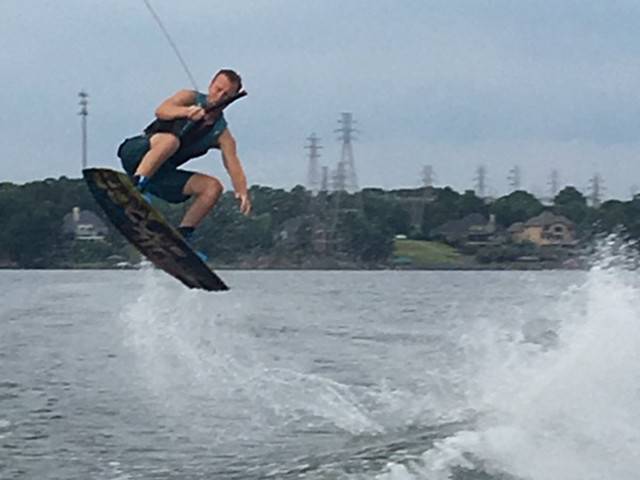 1984 Sea Ray Monaco 20' with Ascent Wakeboard Tower