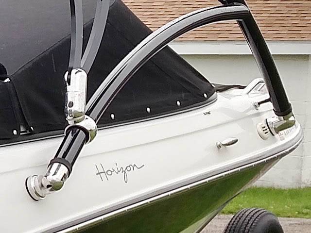 2001 Four Winns Horizon 200 with Assault Wakeboard Tower