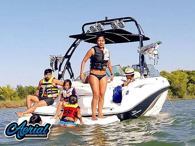 2003 230 SSI Chaparral with FreeRide Wakeboard Tower