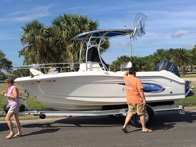 2014 Robalo R180 with SG600 Boat T-Top
