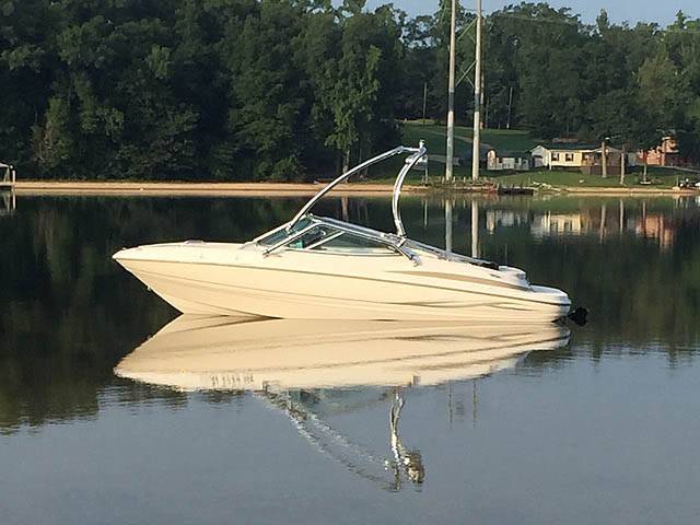 2003 Maxum 1900sr with Airborne Wakeboard Tower