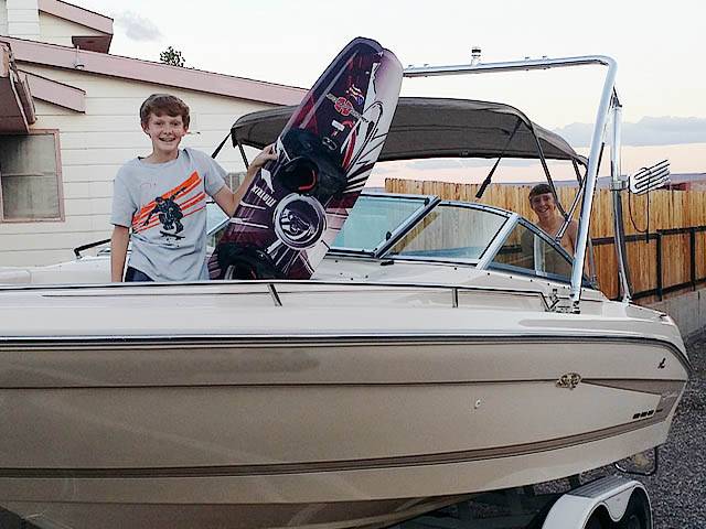 1994 Sea Ray Signature Select 220 with Ascent Wakeboard Tower