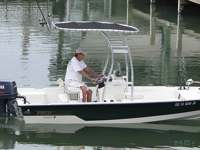 2000 Pathfinder 1806 with SG300 Boat T-Top