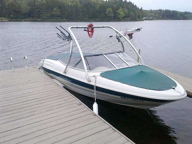 2000 Bayliner 1850 Capri LX