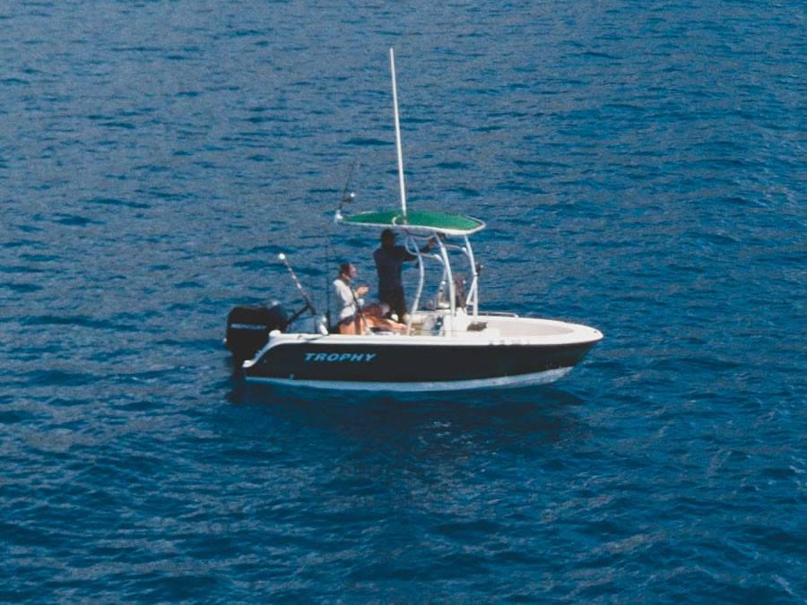 2010 Trophy 1703 Center Console