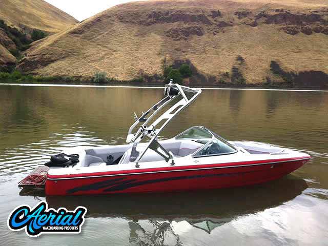 2005 Ski Centurion T5 Comp with FreeRide Wakeboard Tower