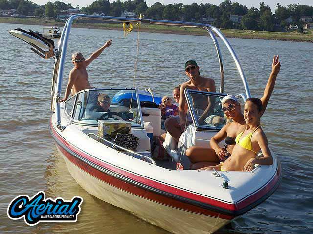 1993 Chapparal SL200 with Airborne Wakeboard Tower