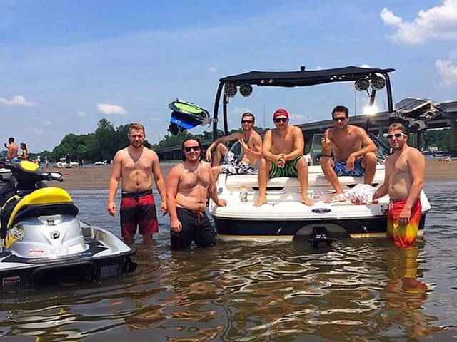 2002 Chaparral 196 SSI with Airborne Wakeboard Tower