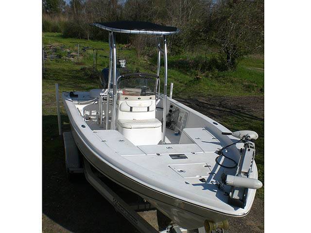 2006 Carolina Seachaser with SG600 Boat T-Top