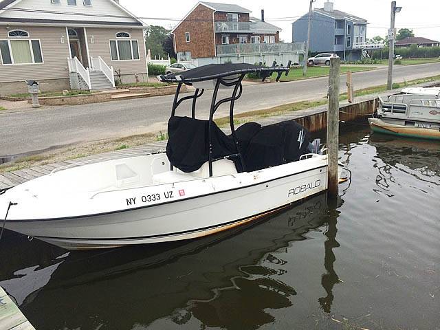 2002 Robalo with SG600 Boat T-Top