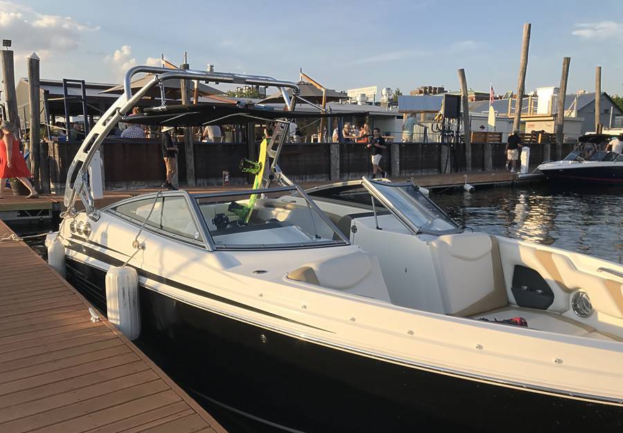 2012 Larson 258 with FreeRide Wakeboard Tower