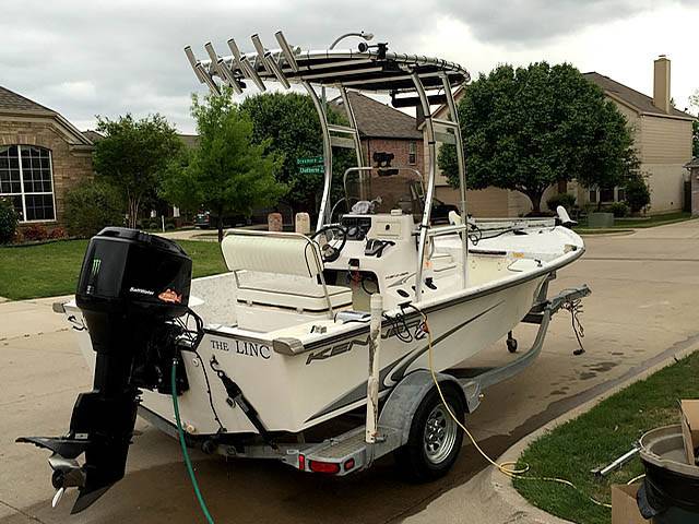 2004 Kenner CC with SG300 Boat T-Top