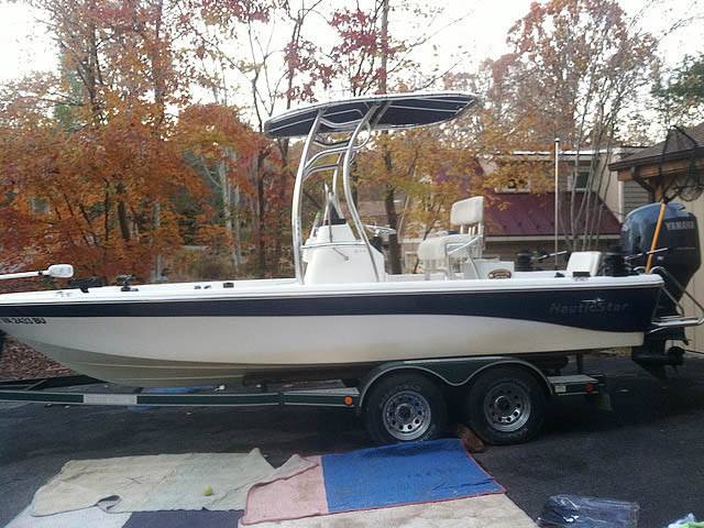 2010 NauticStar 2110 Baystar with SG600 Boat T-Top