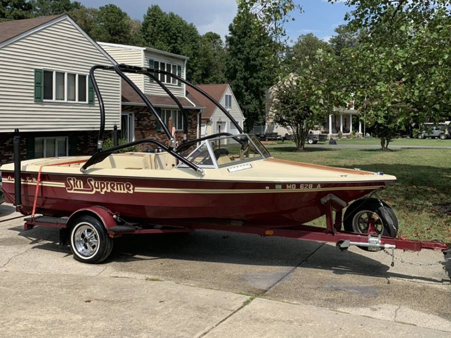 1982 Ski Supreme with Airborne Wakeboard Tower