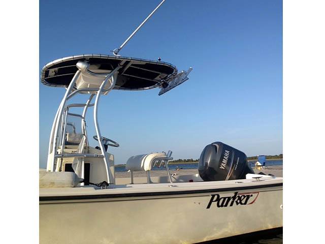 2005 Parker 21' with SG600 Boat T-Top