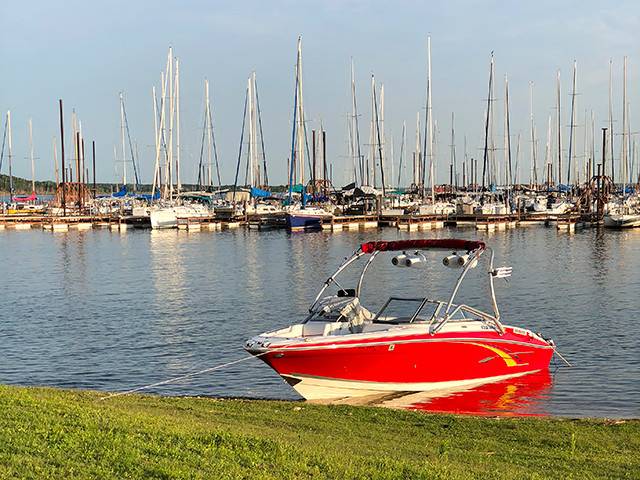 2007 Four Winns H220