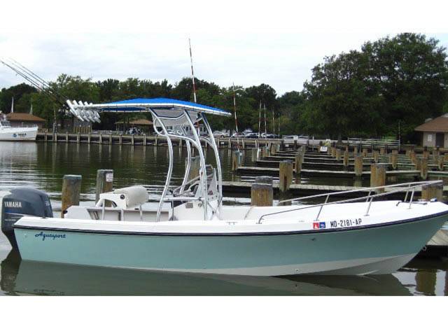1987 Aquasport 200 with SG600 Boat T-Top