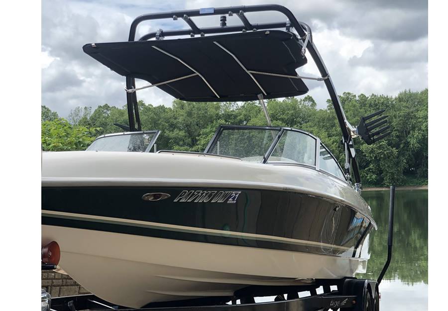 2000 Tige 23v with FreeRide Wakeboard Tower