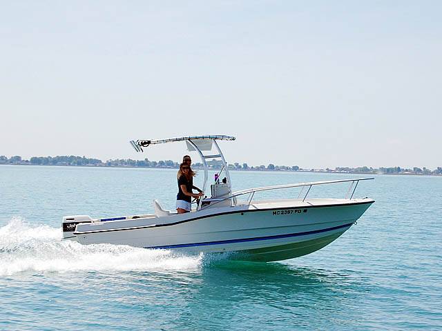 1989 Four Winns 207 Quest