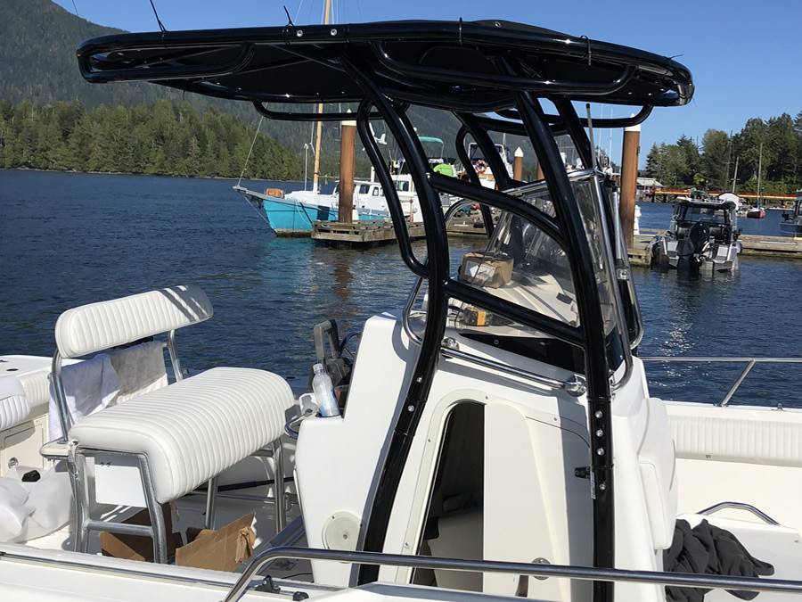 2001 Boston Whaler 26 Outrage with SG900 Boat T-Top