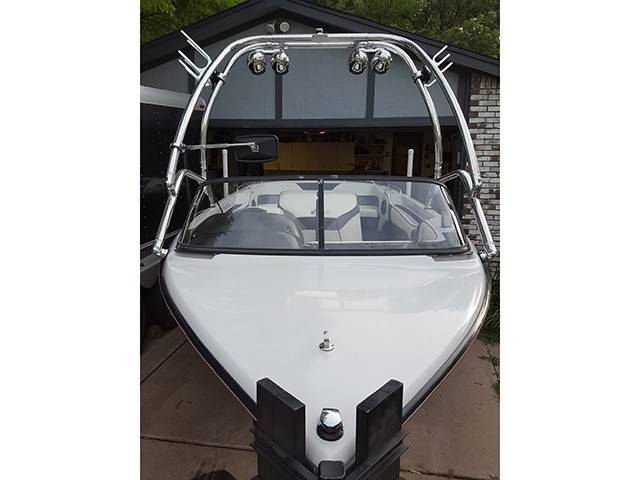 1995 Correct Craft Ski Nautique with Airborne Wakeboard Tower