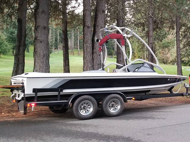 1988 Ski Sanger with Airborne Wakeboard Tower